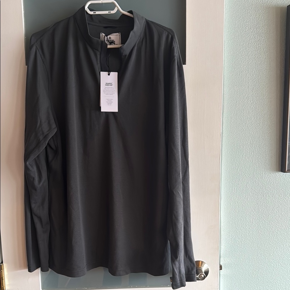 Men’s Reigning Champ half zip New with Tags Sz XL